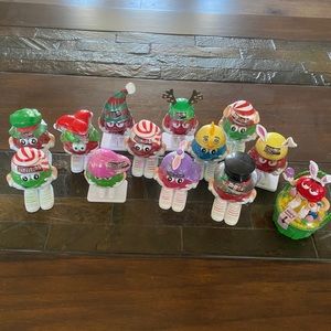 🎄M&M Holiday People